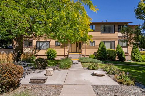 355 Elm St N, Twin Falls, ID, 83301-4885 | Card Image