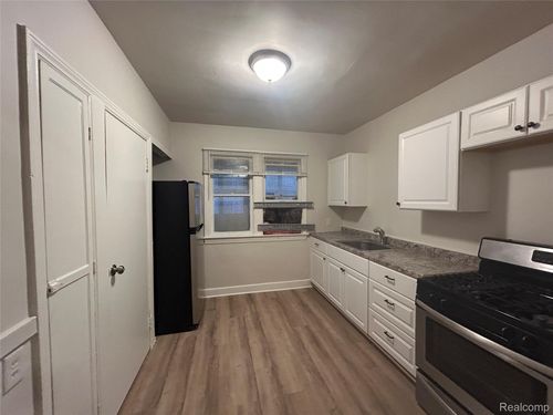 4401 Buckingham Ave, Detroit, MI, 48224-3540 | Card Image