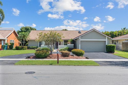 8400 Nw 52nd St, Lauderhill, FL, 33351-4940 | Card Image