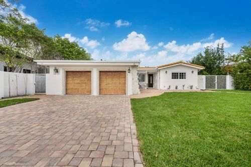 1311 Pierce St, Hollywood, FL, 33019-1032 | Card Image