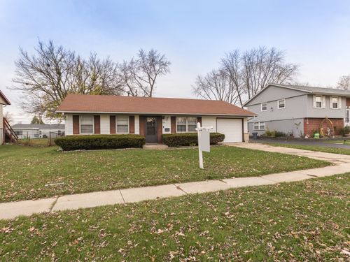 728 Ridge Circle, Streamwood, IL, 60107 | Card Image