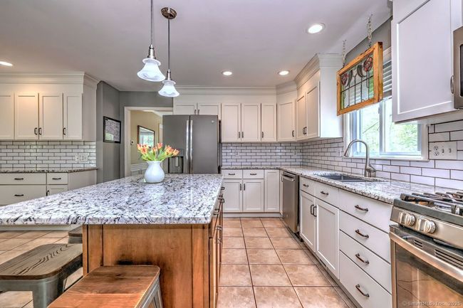 79 Sunnycrest Rd, House other with 4 bedrooms, 3 bathrooms and 6 parking in Trumbull CT | Image 8