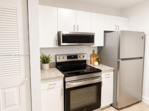 3-110-430 S Park, Hollywood, FL, 33021 | Card Image