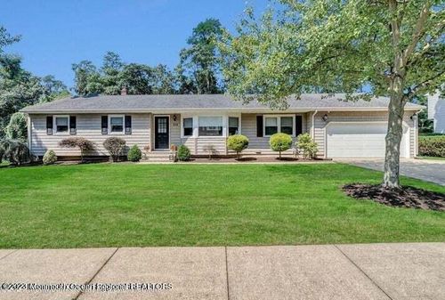 104 Orange St, Oakhurst, NJ, 07755-1128 | Card Image