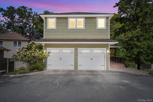 62 Middletown Point Rd, Rock Hill, NY, 12775-6904 | Card Image