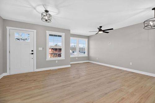 640 Bayard Ave N, Waynesboro, VA, 22980 | Card Image