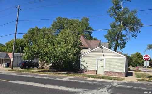 349 Derby St, Pekin, IL, 61554-5652 | Card Image