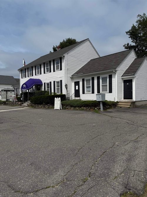 238 Central St, Hudson, NH, 03051-3973 | Card Image