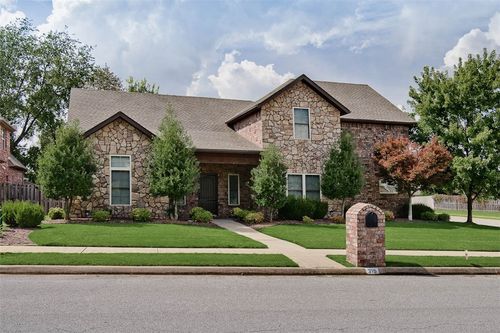 315 Nw O St, Bentonville, AR, 72712-4282 | Card Image