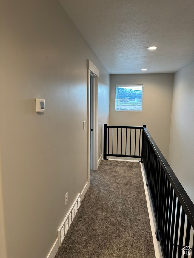 Hall with carpet floors | Image 4