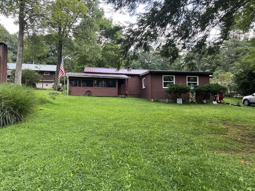 369 Ahrensville Rd, Oil City, PA, 16301-7009 | Card Image