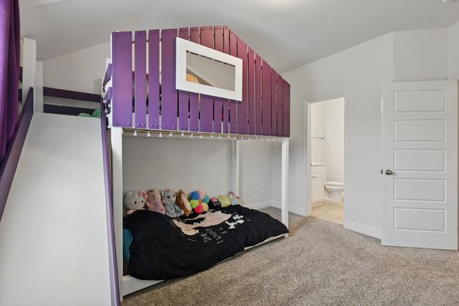 3rd bedroom upstairs with en suite bath | Image 30