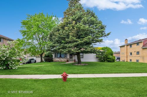 9424 S Kolmar Avenue, Oak Lawn, IL, 60453 | Card Image