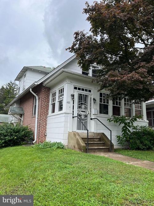 600 E 19th St, CHESTER, PA, 19013-5611 | Card Image