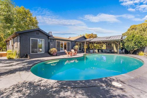1208 Chiquita Road, Healdsburg, CA, 95448 | Card Image