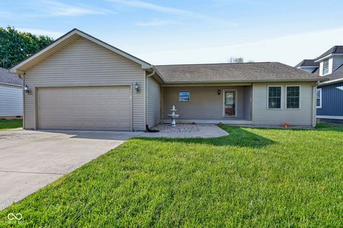 417 Jackson St, Knightstown, IN, 46148-1240 | Card Image