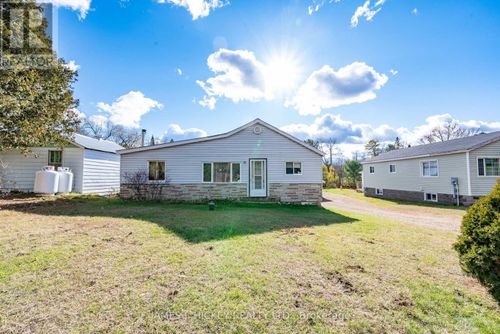 37103 Highway 17 Highway, Laurentian Hills, ON, K0J2H0 | Card Image