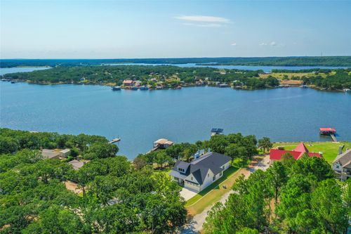 1757 Country Club Rd, Bowie, TX, 76230-9094 | Card Image