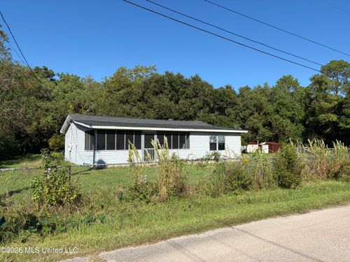7071 Bell Cir, Long Beach, MS, 39560-9077 | Card Image