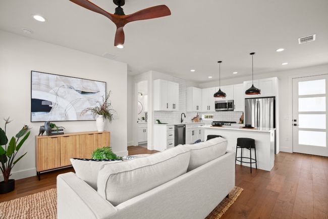 2 - 2207 E 13 Th St, House other with 3 bedrooms, 3 bathrooms and 3 parking in Austin TX | Image 6