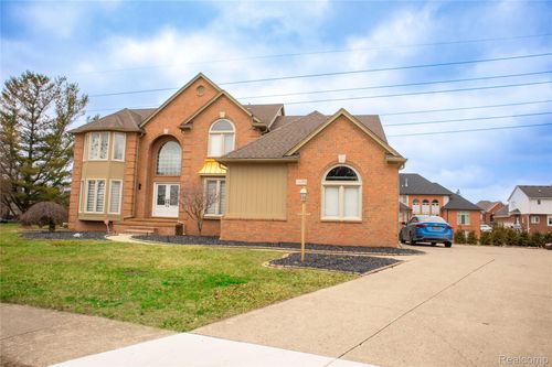 54275 Talon Ct, Shelby Twp, MI, 48315-1345 | Card Image