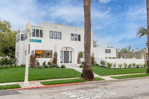 132 Belmont Ave, Long Beach, CA, 90803-2920 | Card Image