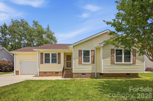 3626 Farm Lake Dr Sw, Concord, NC, 28027-7200 | Card Image