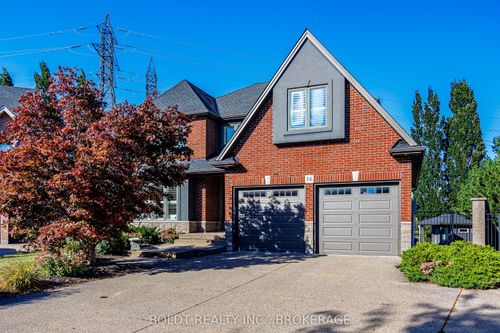 26 Matthews Crt, Saint Catharines, ON, L2S4C4 | Card Image