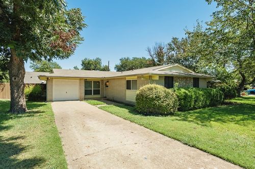 832 Greenhaven Dr, Richardson, TX, 75080-3025 | Card Image