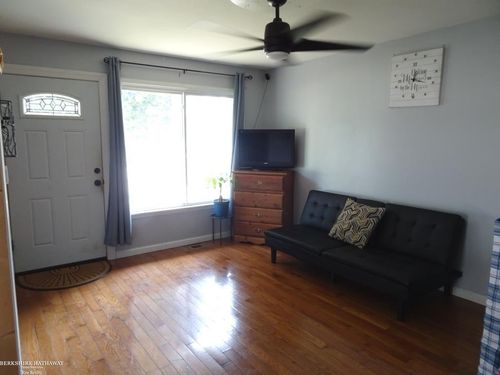 19101 Colorado St, Roseville, MI, 48066-1350 | Card Image