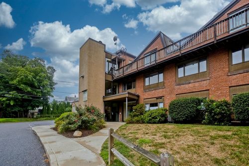 1a-267 Locust Street, Northampton, MA, 01062 | Card Image