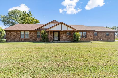 c-1100 N Oseuma Ave, Claremore, OK, 74017-3871 | Card Image