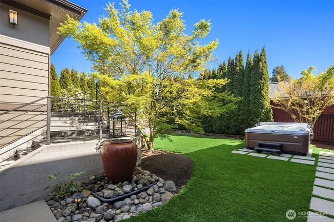 212 5 Th Ave W, House other with 4 bedrooms, 4 bathrooms and 4 parking in Kirkland WA | Image 35