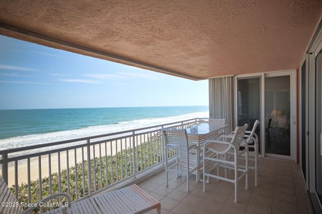 402 - 5635 Highway A1a, Condo with 3 bedrooms, 3 bathrooms and null parking in Melbourne Beach FL | Image 10