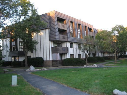 2408-13200 W Heiden Cir, Lake Bluff, IL, 60044-1062 | Card Image