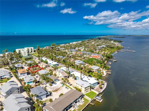 5047 N Beach Rd, Englewood, FL, 34223-9284 | Card Image