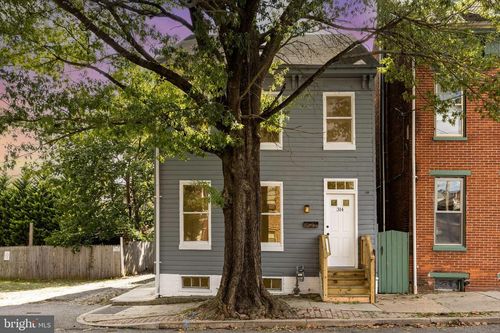 314 W King St, YORK, PA, 17401-3816 | Card Image