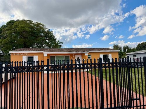 16130 Nw 28th Ct, Miami Gardens, FL, 33054-6823 | Card Image