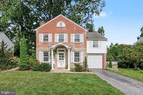 10 Country Club Pl E, CAMP HILL, PA, 17011-2805 | Card Image
