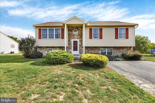 25 Waxwood Rd, Shoemakersville, PA, 19555-1108 | Card Image