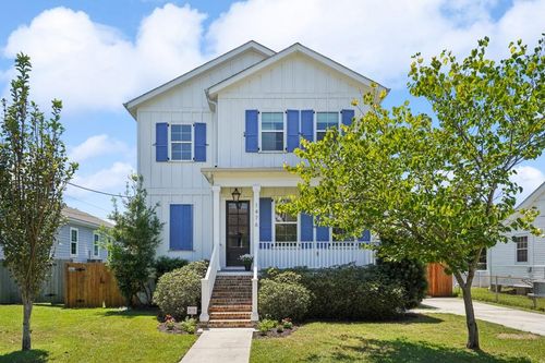1476 Pressburg St, New Orleans, LA, 70122-2046 | Card Image