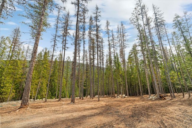 8556 Yaak River Rd, House other with 3 bedrooms, 2 bathrooms and null parking in Troy MT | Image 6