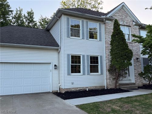 326 Bridgeport Trl, Richmond Heights, OH, 44143-1464 | Card Image