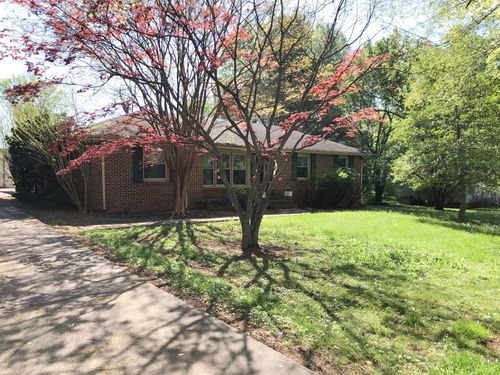 811 Cumberland Dr, Winchester, TN, 37398-2219 | Card Image