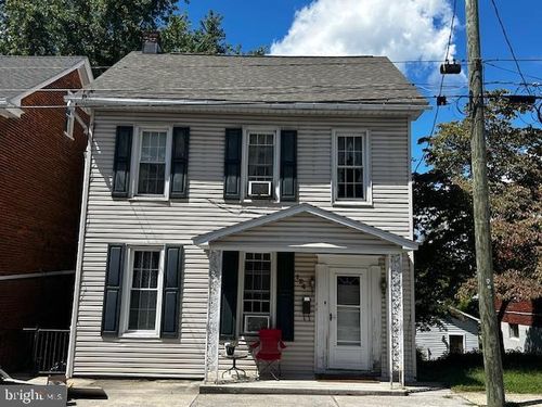 124 Harrison Ave, WAYNESBORO, PA, 17268-1212 | Card Image