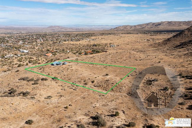 57795 Santa Barbara Dr, House other with 2 bedrooms, 2 bathrooms and 10 parking in Yucca Valley CA | Image 55