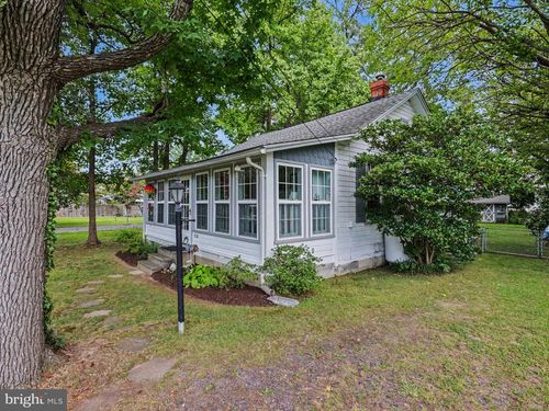 518 Lossing Ave, COLONIAL BEACH, VA, 22443-2627 | Card Image