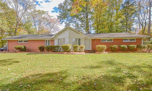 1808 Turfwood Dr, Pfafftown, NC, 27040-9521 | Card Image