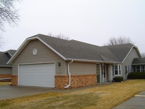 708 2nd St Se, Orange City, IA, 51041-2165 | Card Image