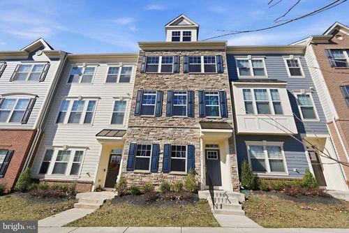 9365 Barnes Loop, MANASSAS, VA, 20110-6205 | Card Image